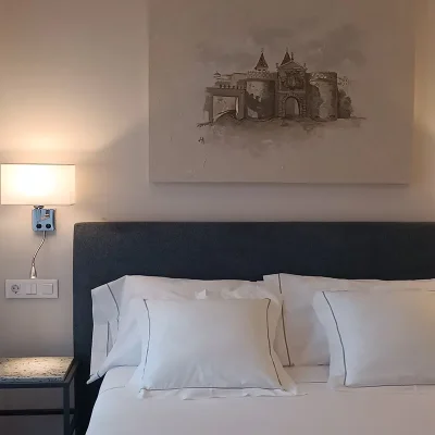 cama con luces de lectura